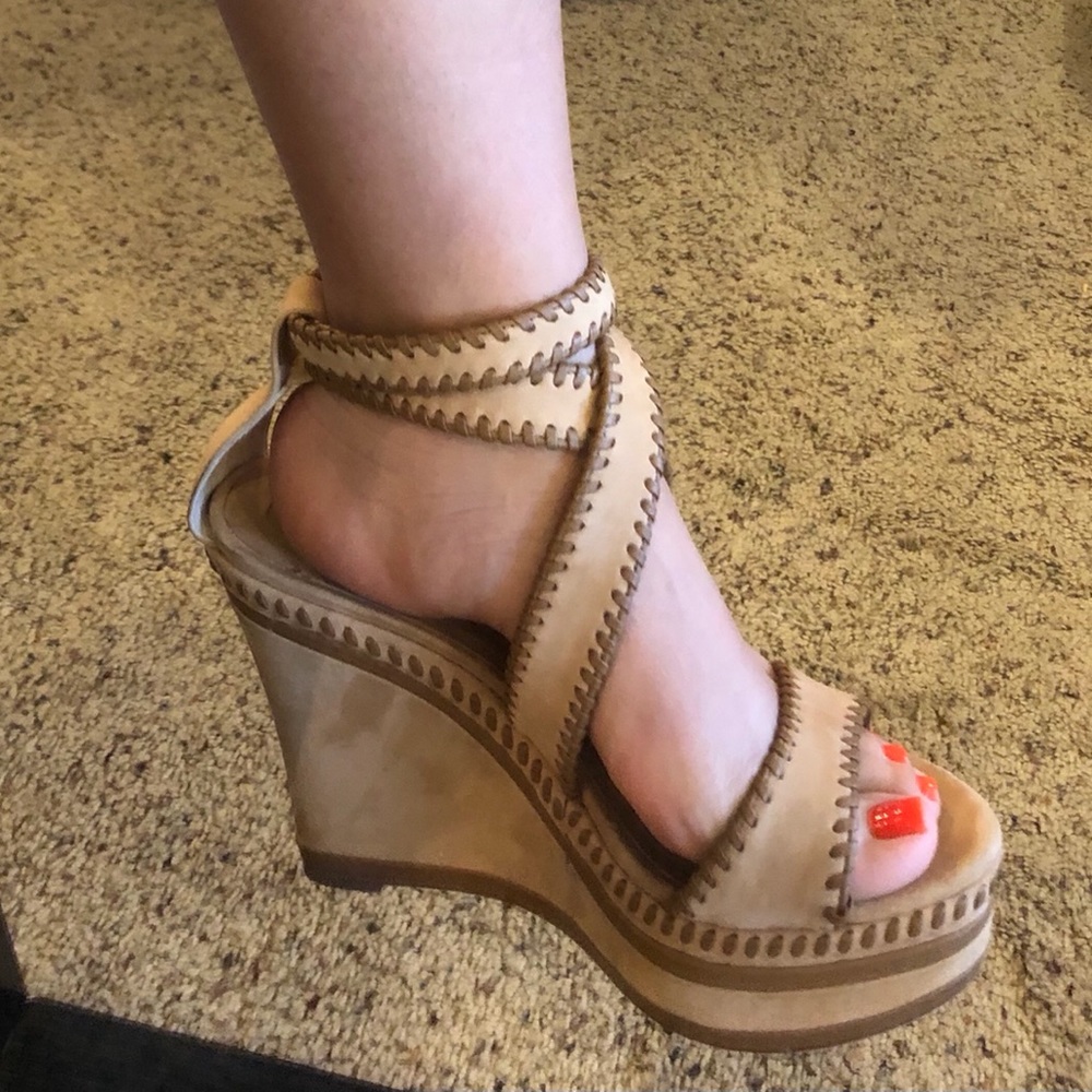 Uterque leather and suede wedges